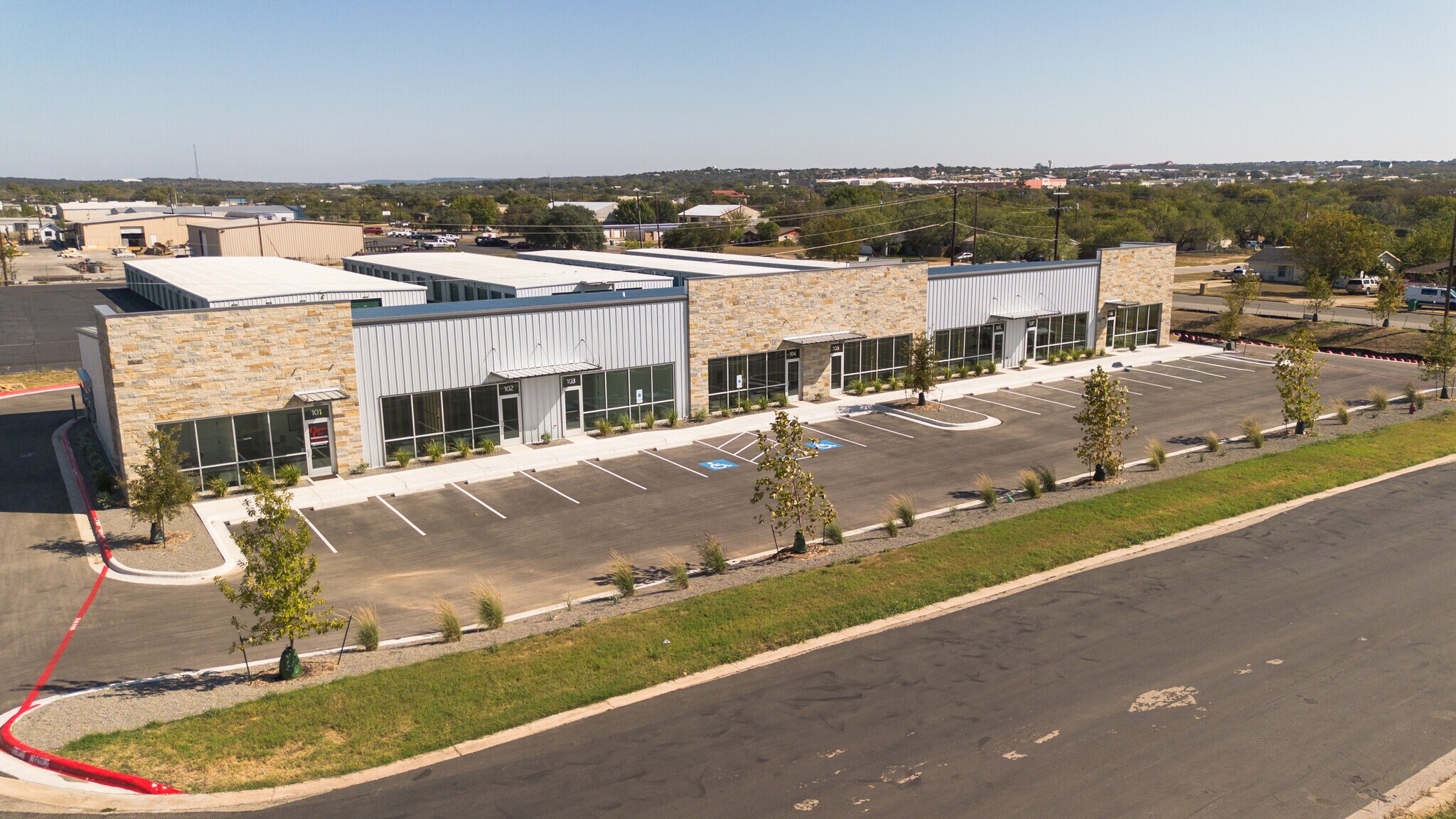 2205 Warehouse Cir, Marble Falls, TX à louer Photo du bâtiment- Image 1 de 10