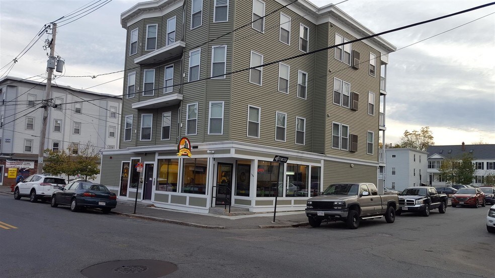 124 University Ave, Lowell, MA à vendre - Photo principale - Image 1 de 15