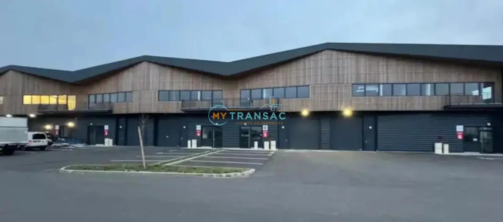 Flex in Moissy-Cramayel for sale Building Photo- Image 1 of 15