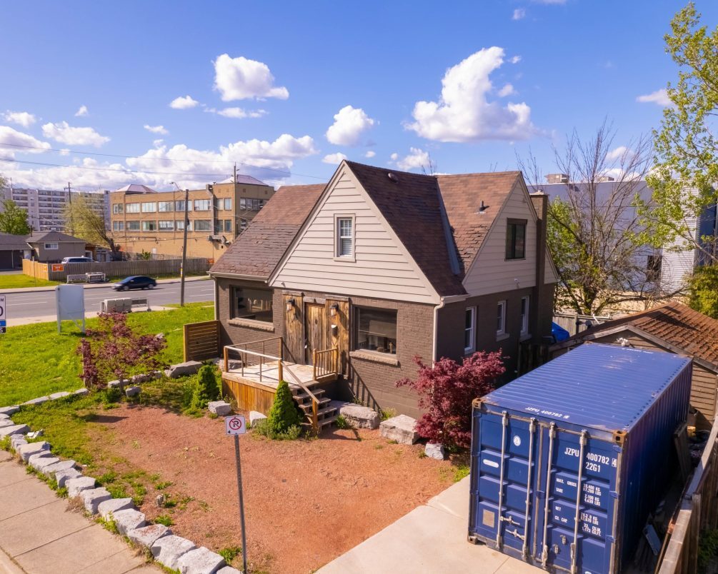 74 Neil Av, Hamilton, ON for sale Primary Photo- Image 1 of 1