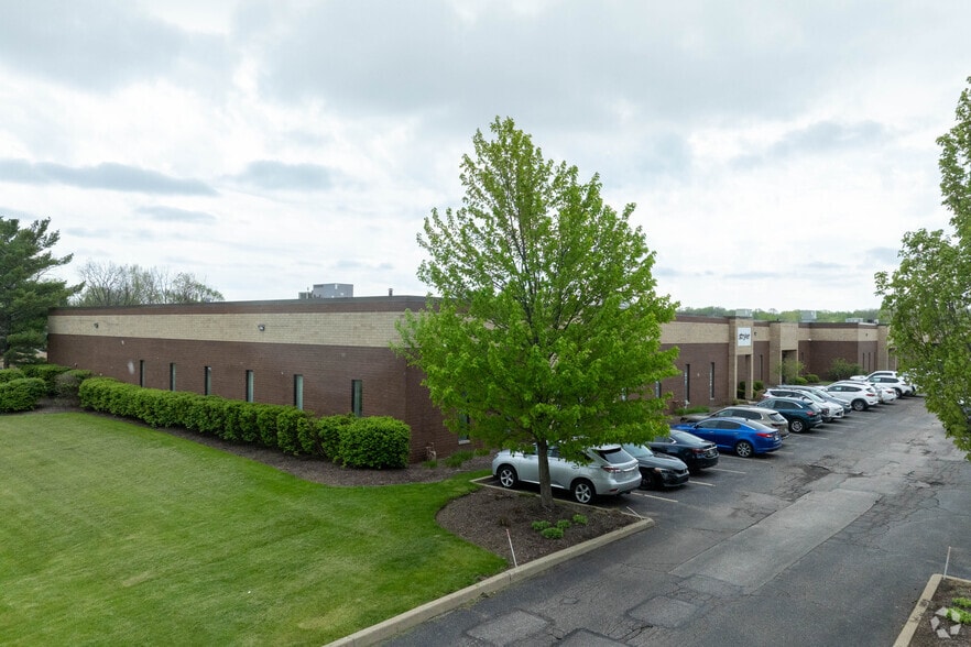 31200-31250 Solon Rd, Solon, OH for lease - Primary Photo - Image 1 of 5