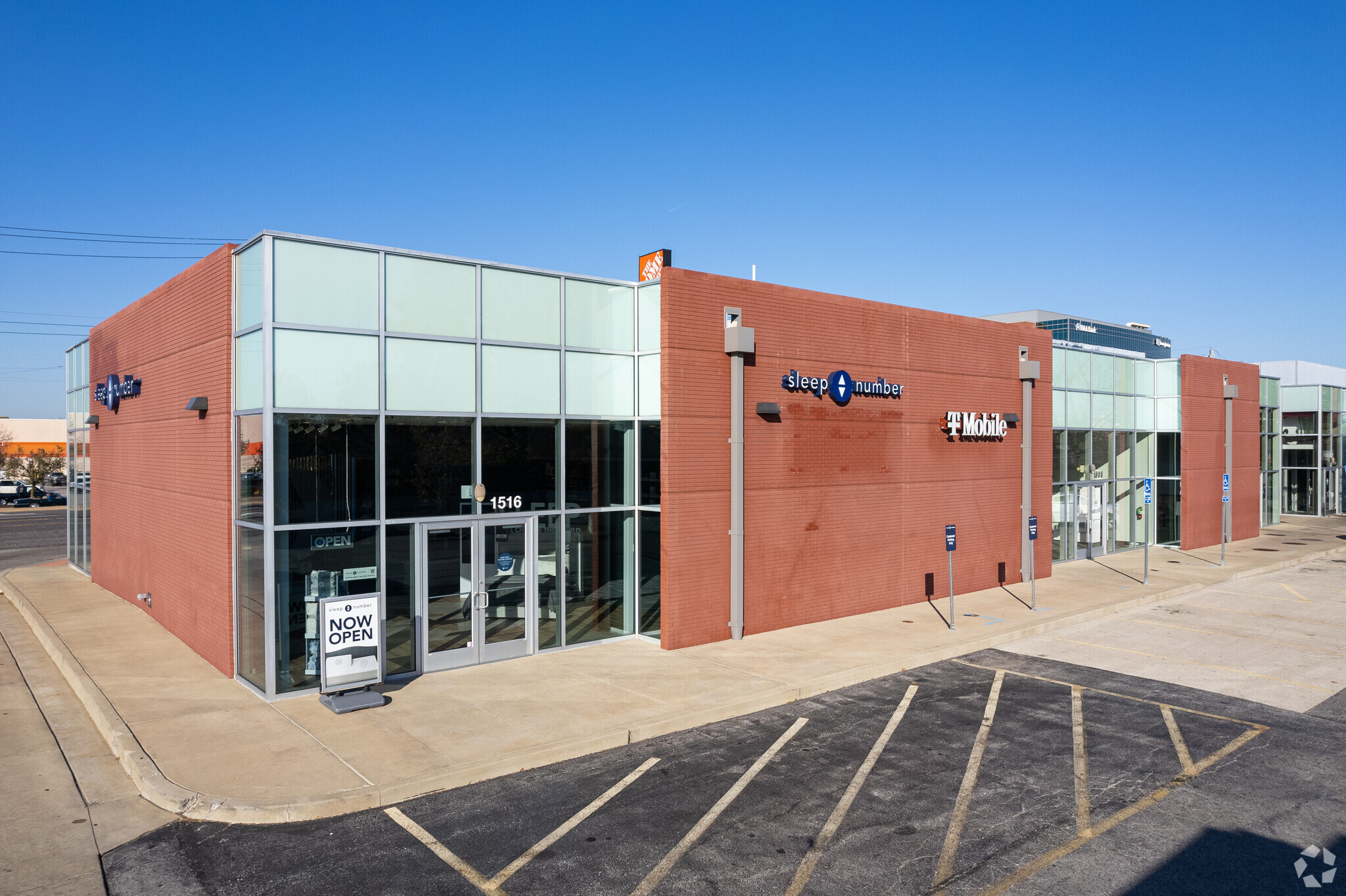 1500 S Hanley Rd, Saint Louis, MO for lease Building Photo- Image 1 of 6