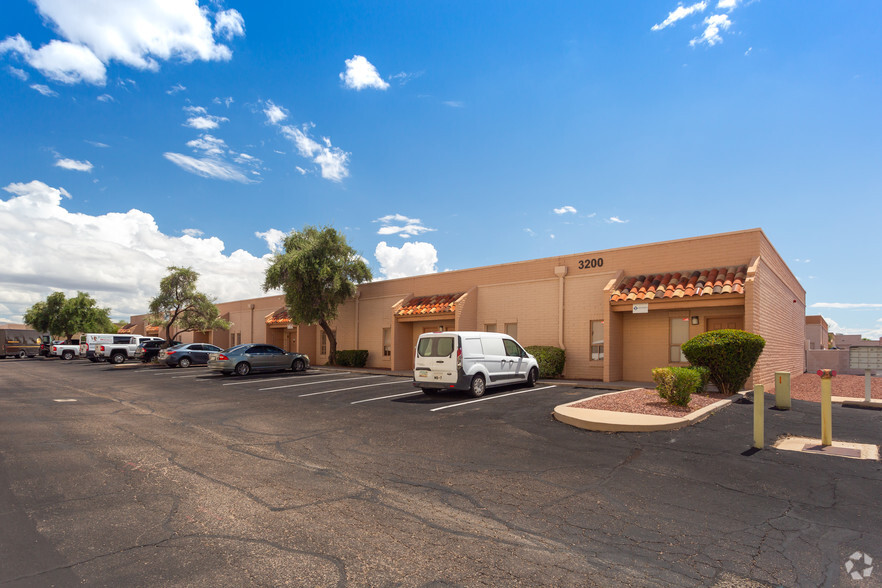 3200 S Dodge Blvd, Tucson, AZ for lease - Building Photo - Image 1 of 19