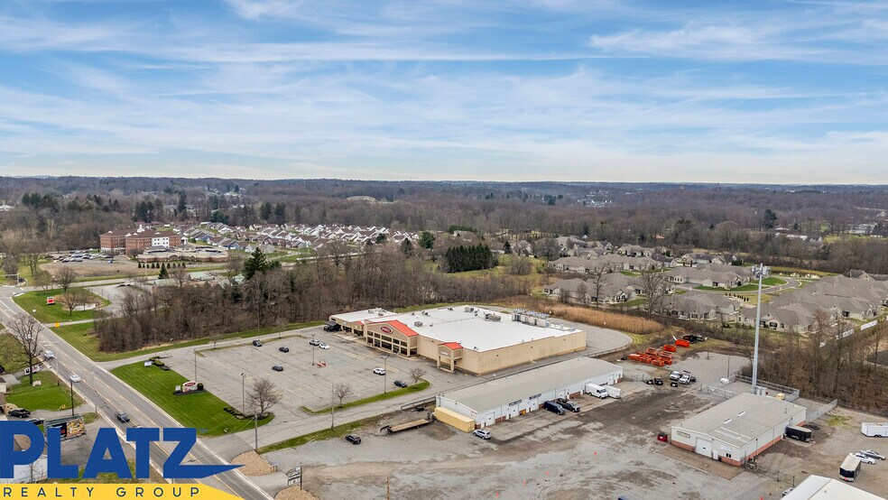 1135 W Western Reserve Rd, Poland, OH à vendre - Photo du bâtiment - Image 3 de 10