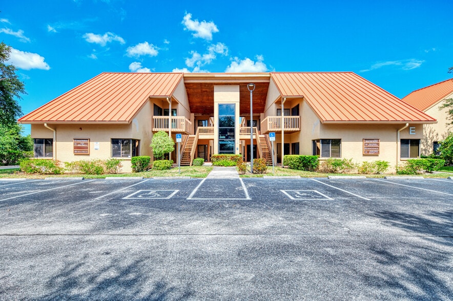 2831 Ringling Blvd, Sarasota, FL à vendre - Photo du bâtiment - Image 3 de 26