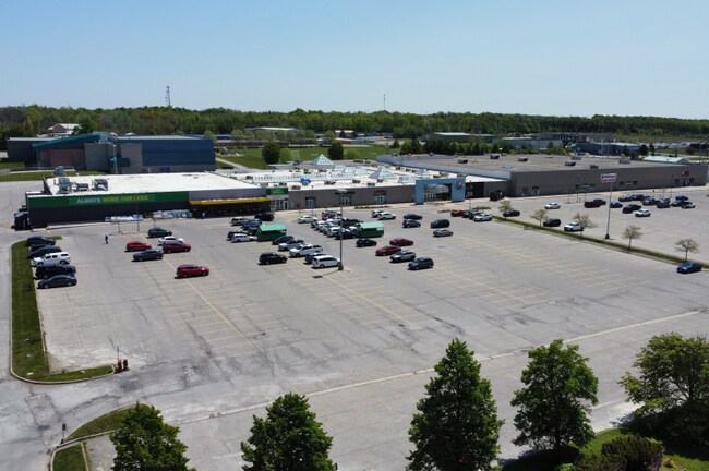 Plus de détails pour 397 Bayfield Rd, Goderich, ON - Commerce de détail à louer