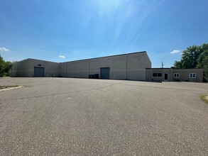 9151 N International Pkwy., New Hope, MN for lease Building Photo- Image 1 of 5