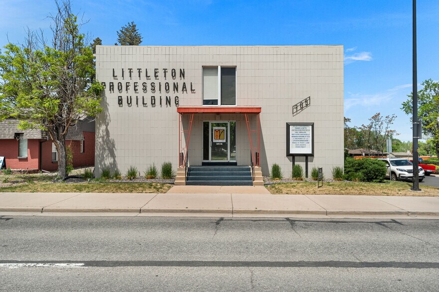 709 W Littleton Blvd, Littleton, CO à vendre - Photo du bâtiment - Image 3 de 47