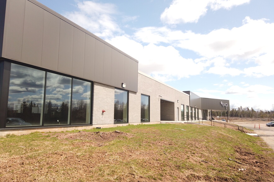 555 Mapleton Rd, Moncton, NB for lease - Building Photo - Image 3 of 12