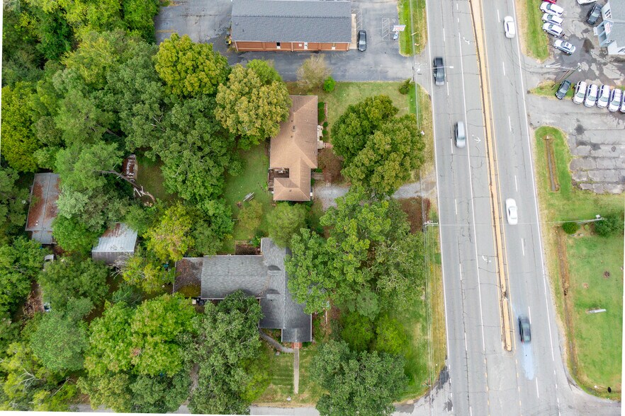 2306 S Cannon Blvd, Kannapolis, NC à vendre - Photo du bâtiment - Image 2 de 35