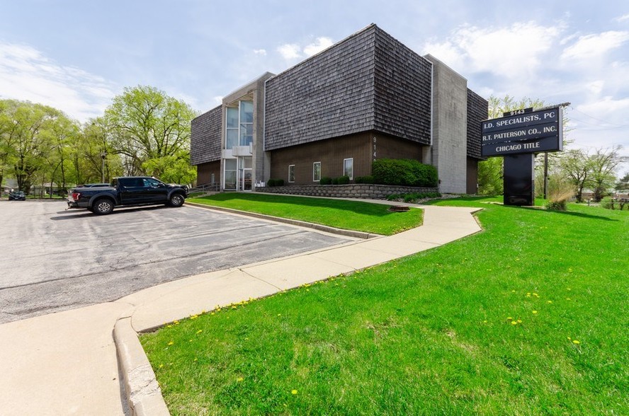 9143 Indianapolis Blvd, Highland, IN for sale - Building Photo - Image 1 of 1