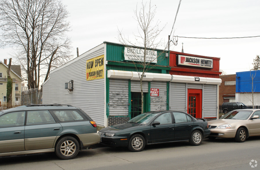 1200-1204 E Main St, Bridgeport, CT for sale - Primary Photo - Image 1 of 1