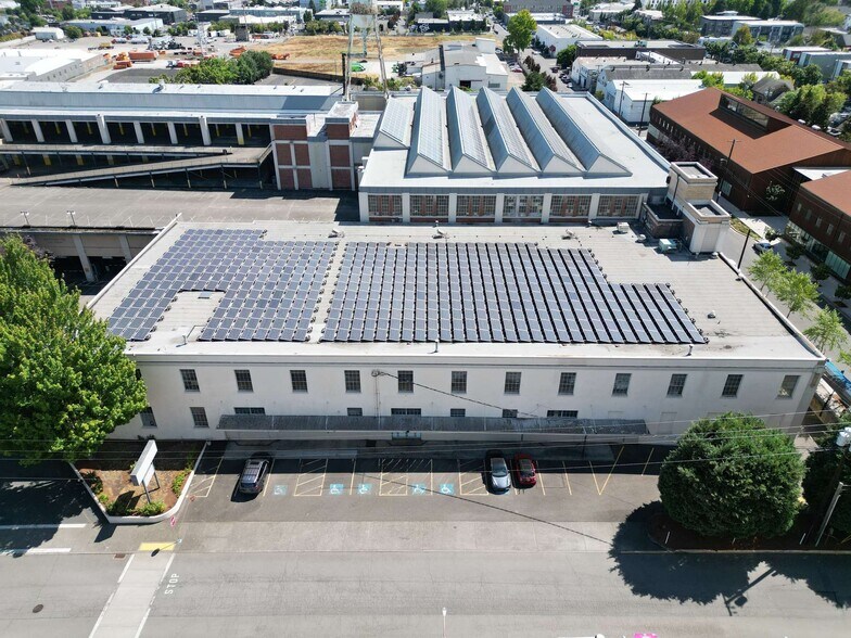 2120 NW 27th Ave, Portland, OR à louer - Photo du bâtiment - Image 2 de 4