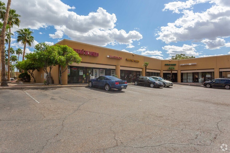 2727 W Southern Ave, Tempe, AZ à louer - Photo du bâtiment - Image 3 de 9
