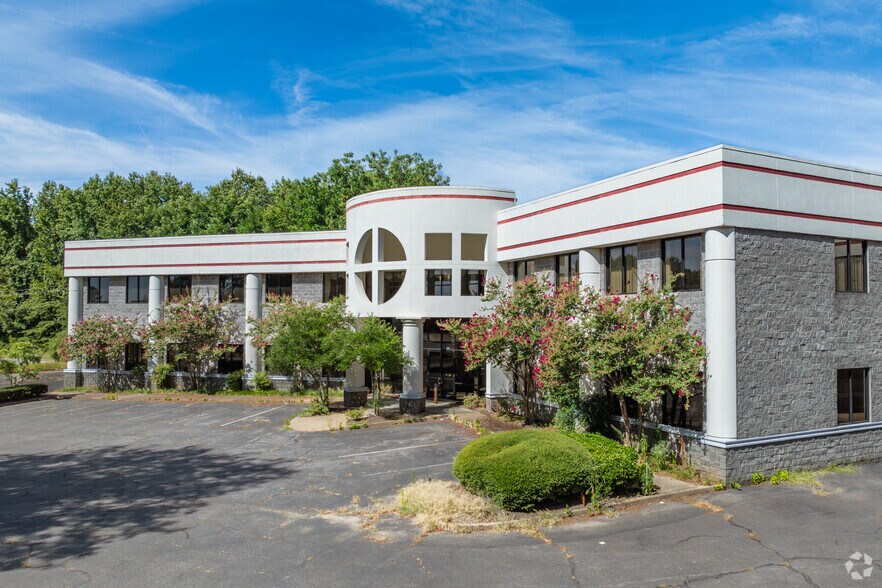 7375 Adrianne Pl, Bartlett, TN à vendre - Photo du bâtiment - Image 2 de 48