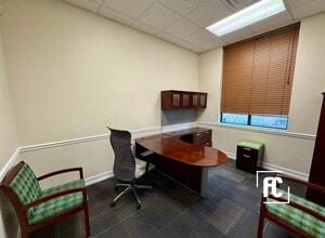 559-569 NW Mercantile Pl, Port Saint Lucie, FL à louer Photo intérieure- Image 2 de 12