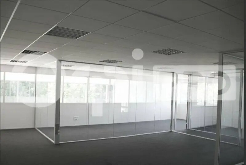 Office in Tourcoing for lease - Interior Photo - Image 2 of 7