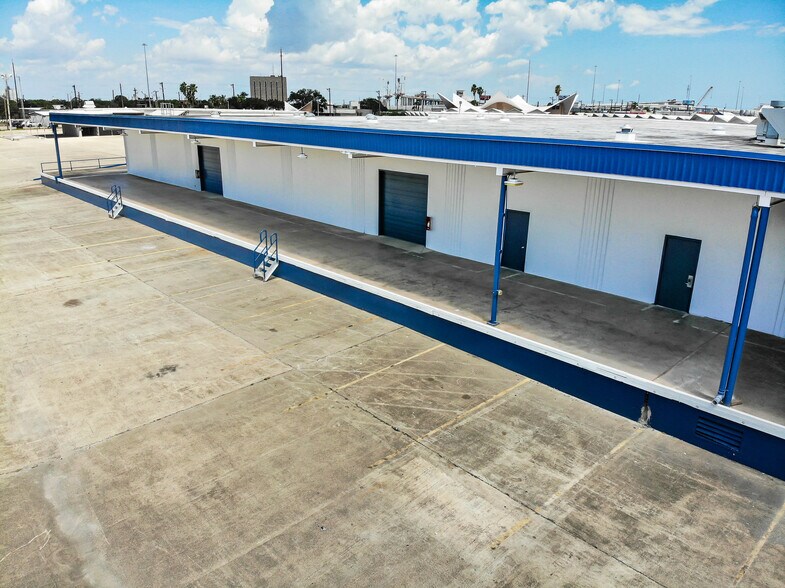 2510 Lipan St, Corpus Christi, TX à louer - Photo du bâtiment - Image 3 de 14