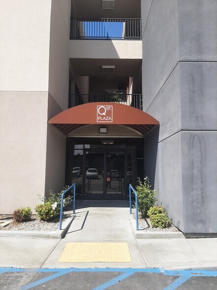 3550 Q St, Bakersfield, CA à louer - Photo du bâtiment - Image 3 de 13