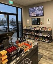 2882 Box Springs Blvd NW, Medicine Hat, AB for lease Interior Photo- Image 2 of 4