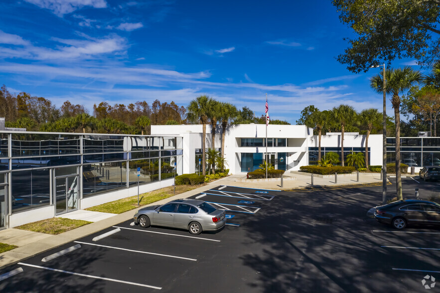 12973-12985 N Telecom Pky, Temple Terrace, FL for lease - Building Photo - Image 1 of 8