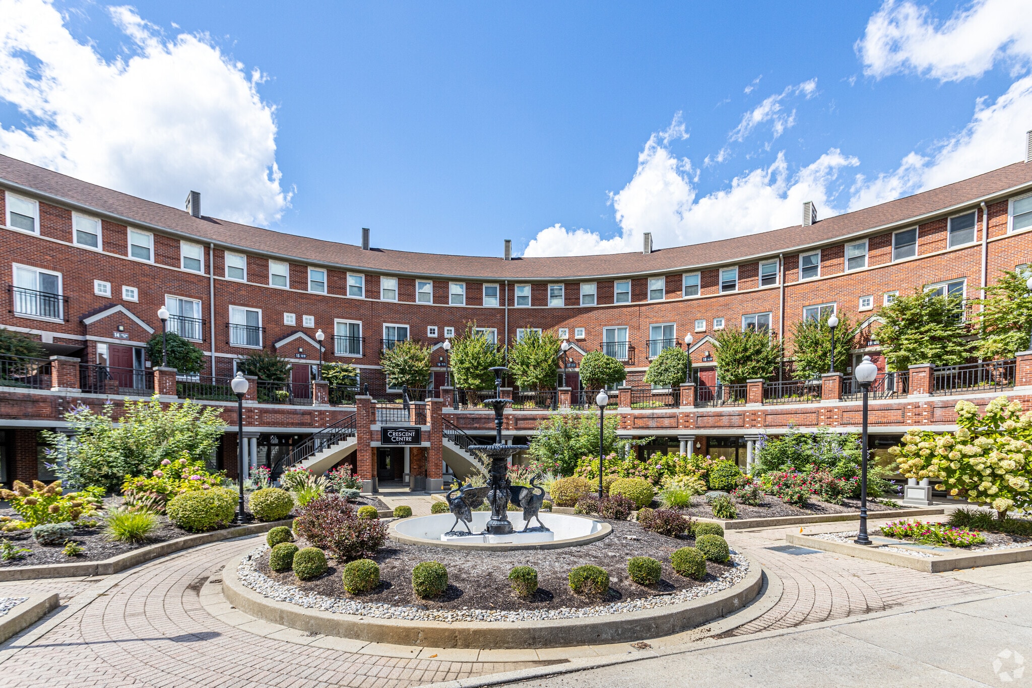 657 S 3rd St, Louisville, KY for lease Primary Photo- Image 1 of 49