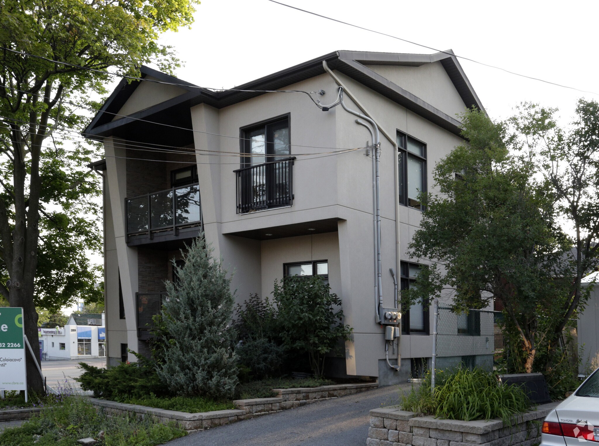 401 Athlone Ave, Ottawa, ON for sale Primary Photo- Image 1 of 1