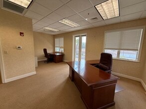 11450 SE Dixie Hwy, Hobe Sound, FL for lease Interior Photo- Image 2 of 5