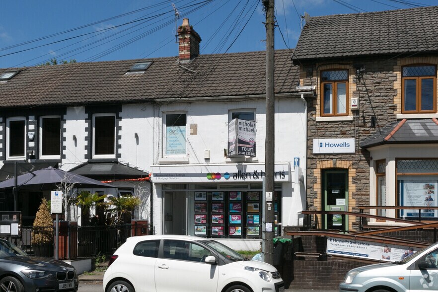 83 Talbot Rd, Pontyclun à louer - Photo du bâtiment - Image 2 de 2