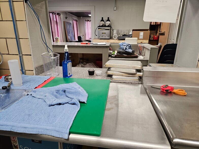 966 Washington, Evansville, IN à louer - Photo du bâtiment - Image 3 de 9