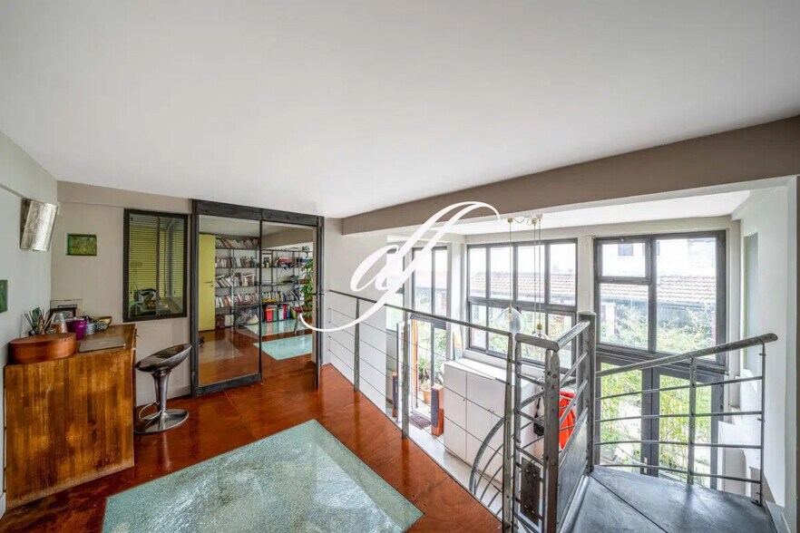 Local d'activités dans Paris à vendre - Photo du bâtiment - Image 2 de 6