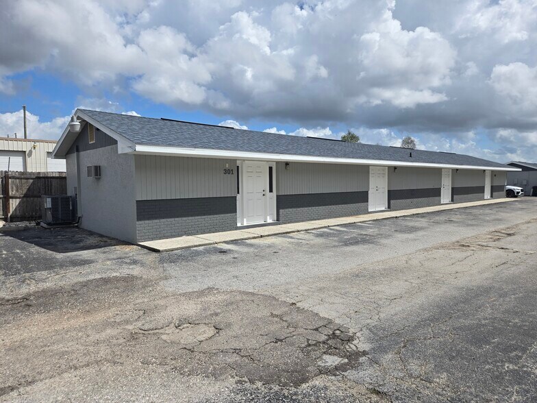 11151 66th St N, Largo, FL à vendre - Photo principale - Image 1 de 17