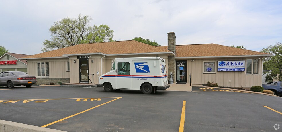 2080 W Ridge Rd, Greece, NY à louer - Photo principale - Image 1 de 50