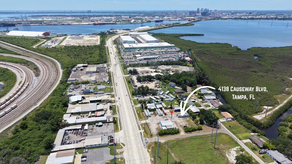 4138 Causeway Blvd, Tampa, FL à louer - Aérien - Image 2 de 12