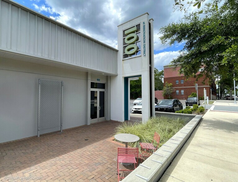100-112 SW 6th St, Gainesville, FL à louer - Photo du bâtiment - Image 1 de 12