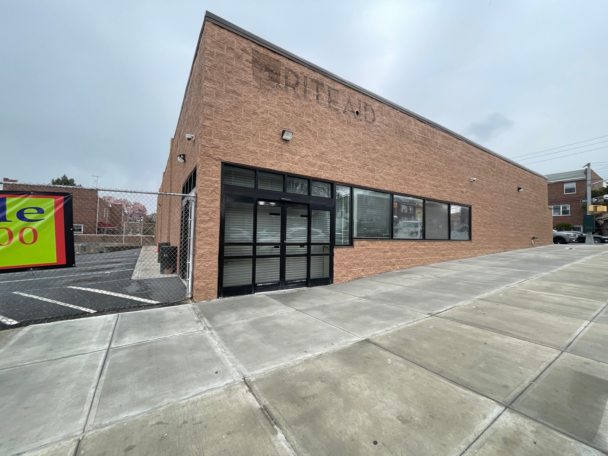 911 Morris Park Ave, Bronx, NY for lease Interior Photo- Image 1 of 2