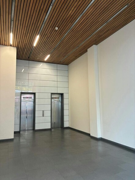 2-10 Wimbledon Hill Rd, London for lease - Building Photo - Image 3 of 9