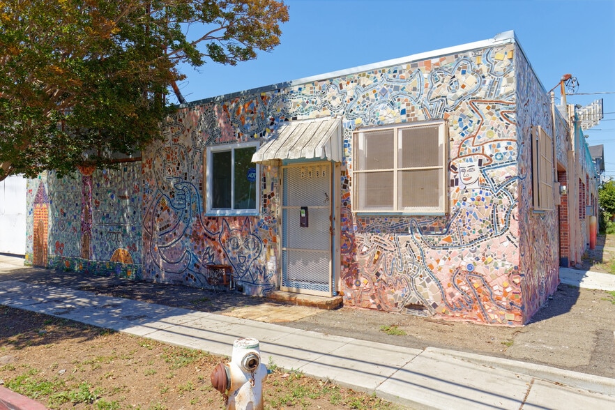 2986 Chapman St, Oakland, CA for lease - Building Photo - Image 3 of 12
