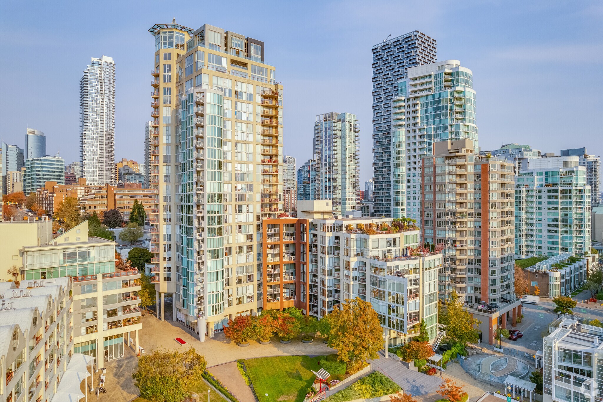 990 Beach Ave, Vancouver, BC à vendre Photo principale- Image 1 de 1