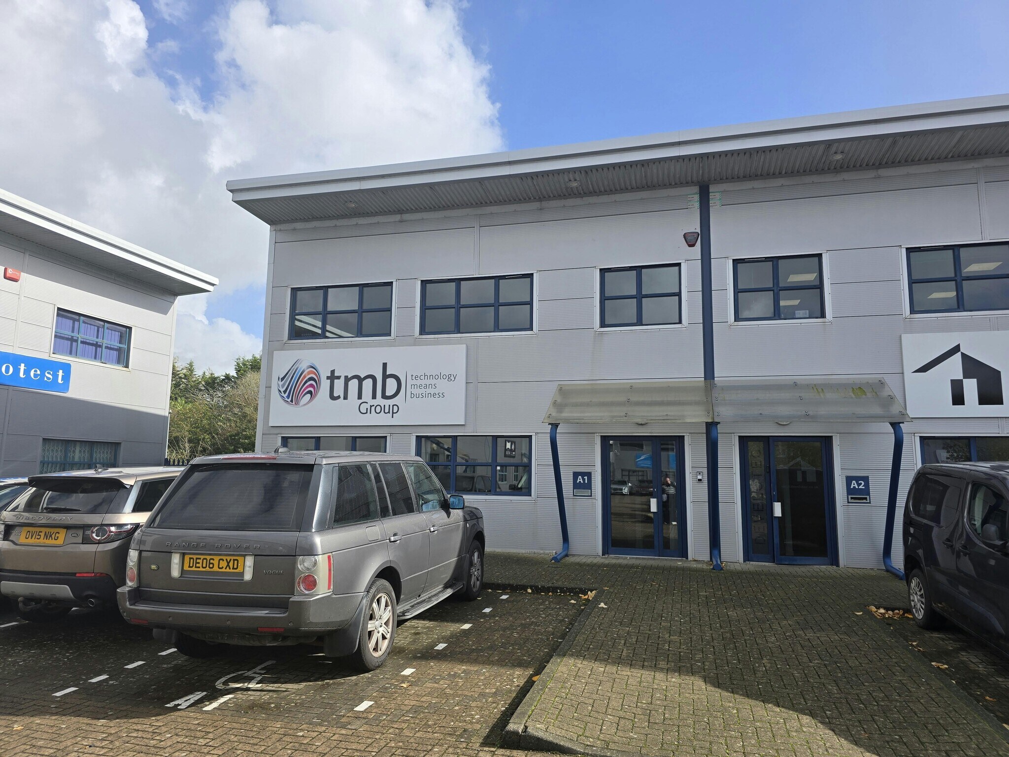 Penner Rd, Havant à vendre Photo du bâtiment- Image 1 de 2