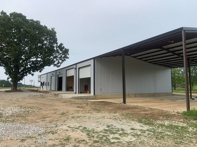 Plus de détails pour 4400 NE Lincoln Rd, Idabel, OK - Industriel à vendre