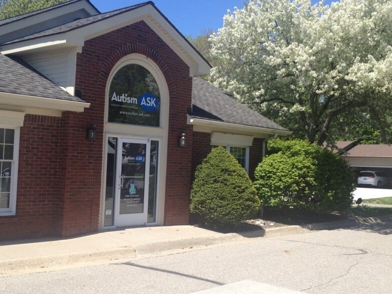 4345 Meigs Ave, Waterford, MI à louer - Photo du bâtiment - Image 3 de 16