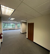 1200 Jorie Blvd, Oak Brook, IL à louer Photo intérieure- Image 2 de 9
