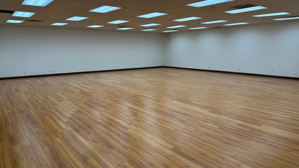 20640 Bahama St, Chatsworth, CA for lease Interior Photo- Image 1 of 7