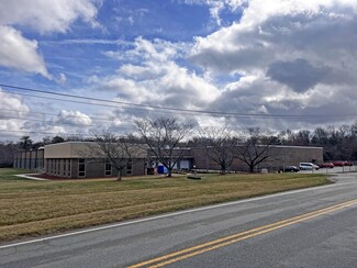 Plus de détails pour 310 N Chimney Rock Rd, Greensboro, NC - Industriel/Logistique à louer