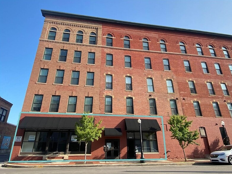 206 Pearl St, Fort Wayne, IN for lease - Building Photo - Image 2 of 10