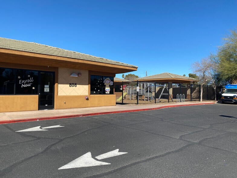 808 E Minton Dr, Tempe, AZ à vendre - Photo du bâtiment - Image 3 de 4