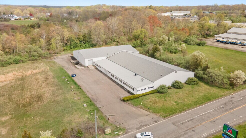 16 E Industrial Rd, Branford, CT à louer - Photo du bâtiment - Image 3 de 31