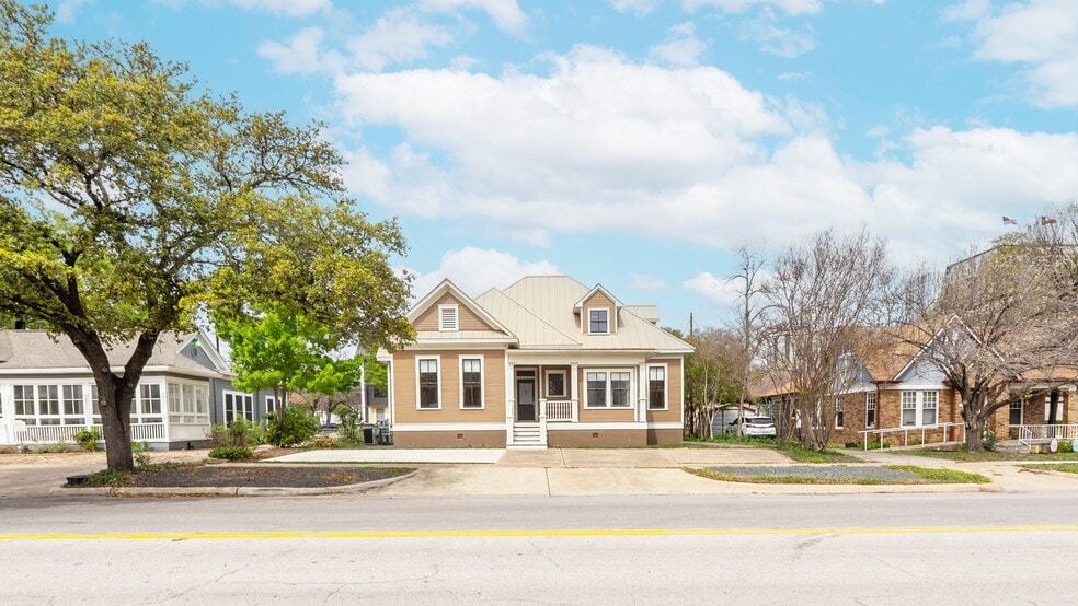 602 W 13th St, Austin, TX for lease - Building Photo - Image 1 of 7