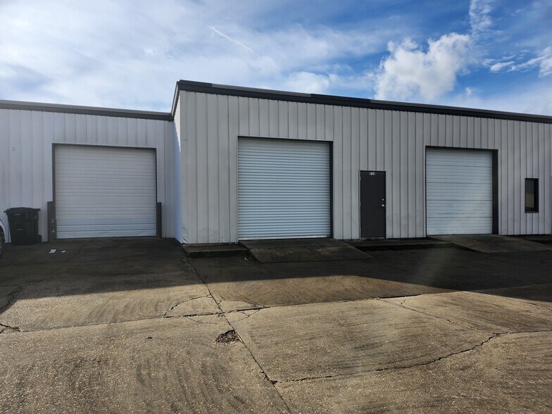 712-722 Oliver Rd, Montgomery, AL à vendre - Photo du bâtiment - Image 2 de 28